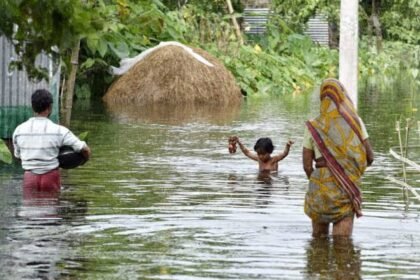 असम में बाढ़ से भयानक हानि! 100 से अधिक लोगों की मौत,मदद के लिए आगे आये झारखंड के मुख्यमंत्री हेमंत सोरेन